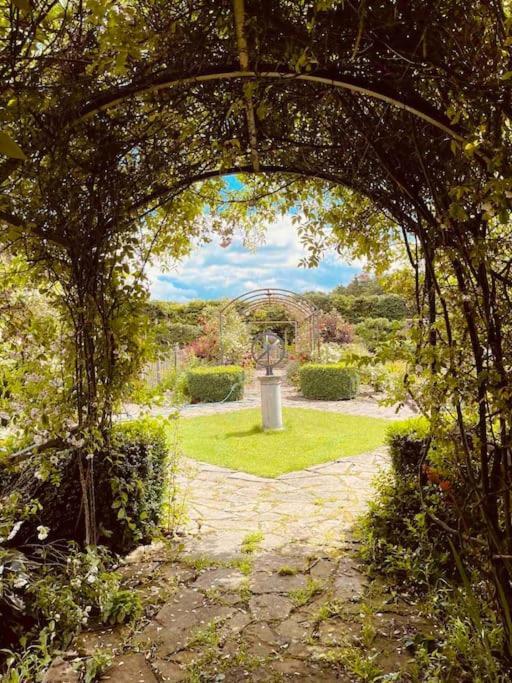 Characterful Yorkshire Cottage, Beautiful Views エクステリア 写真